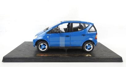 MAISTO Mercedes A 140, bleu (couleur de pré-série...