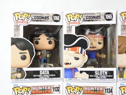 FUNKO POP : 12 figurines de collection de...