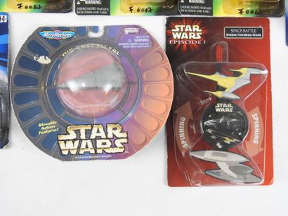 STAR WARS: 10 KENNER, HASBRO and 2 toothbrush...