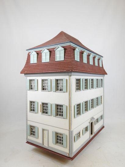 Importante MAISON DE POUPEE en bois peint...