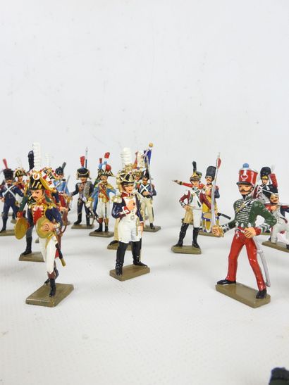 ATLAS : 32 soldats de plomb dont armée Napoléonienne...