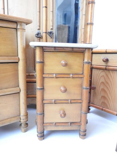 Bamboo doll's room furniture including :
1...
