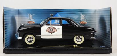 SOLIDO Ford 1949 berline hard-top 1949 'Police...