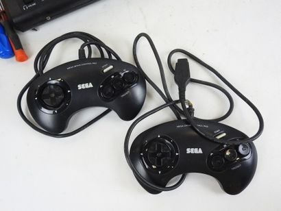 NINTENDO - SEGA : Console Entertainment System...