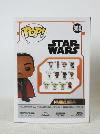STAR WARS : 3 figurines de collection :
-...