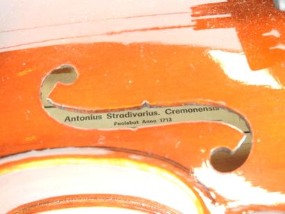 VIOLON d'étude pour enfant, étiquette apocryphe...