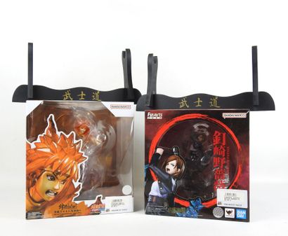 FIGUARTS ZERO : 2 figurines de collection...
