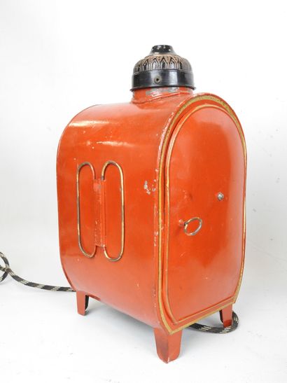 MAGIC LANTER in red lacquered metal, Germany....