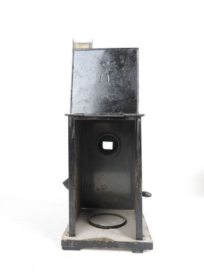 PATENT: Black lacquered metal cinematograph...