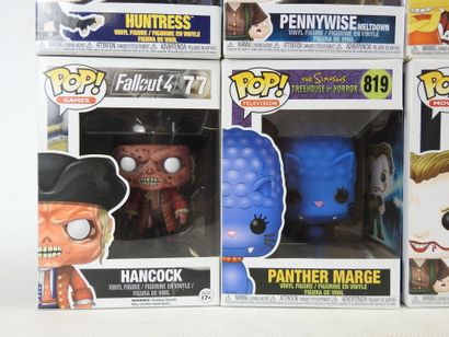FUNKO POP : 12 figurines de collection de...