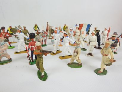 STARLUX - KERALU : Lot de divers soldats...