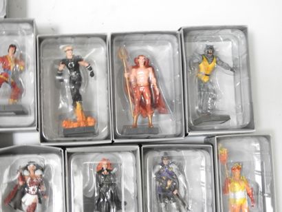 MARVEL : 54 figurines de modèles différents....