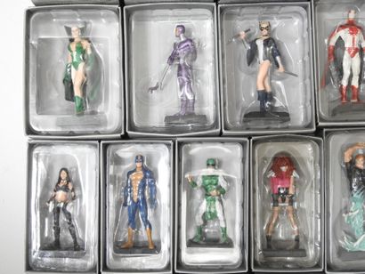 MARVEL : 54 figurines de modèles différents....