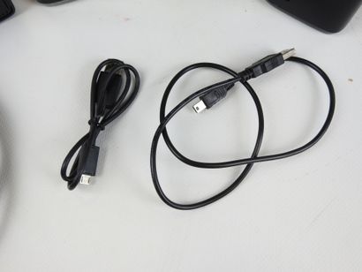 XBOX 360 : 3 consoles XboX 360 noire 2010...