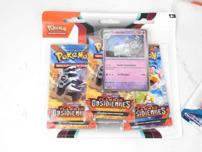 POKEMON : 3 coffrets de cartes à jouer et...