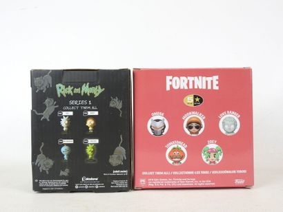 6 FIGURINES de collection diverses : 
- Stranger...