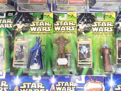 STAR WARS : Lot de 23 figurines de collection...