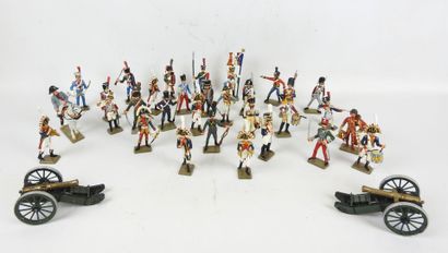 ATLAS : 32 soldats de plomb dont armée Napoléonienne...