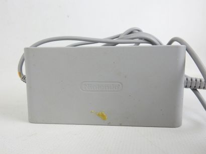 WII : Console mini rouge modèle RVL-201,...