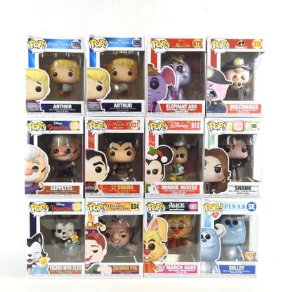 FUNKO POP : 12 figurines de collection DISNEY...