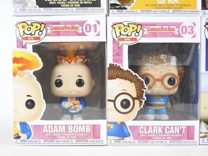 FUNKO POP : 12 figurines de collection de...