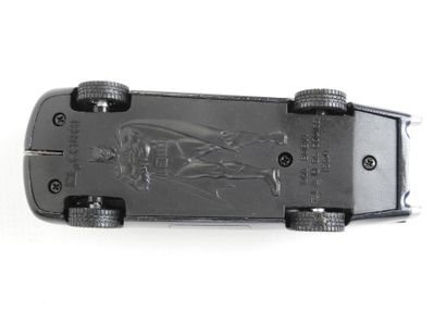 CORGI TOYS : Deux Batmobiles dont BMBV1 1960...