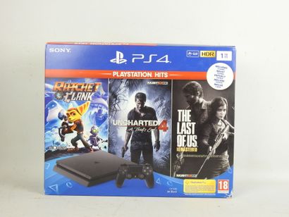 PLAYSTATION : Coffret PS4 avec console, manette...