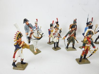 ATLAS : 32 soldats de plomb dont armée Napoléonienne...