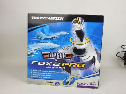 JEUX VIDEOS : Lot divers avec JoyStick Fox...