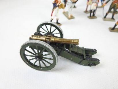 ATLAS : 32 soldats de plomb dont armée Napoléonienne...
