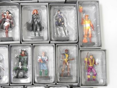 MARVEL : 54 figurines de modèles différents....