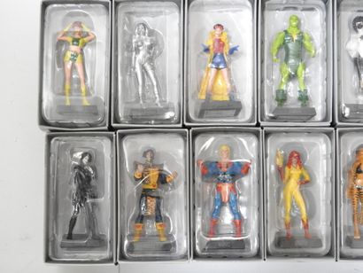 MARVEL : 54 figurines de modèles différents....