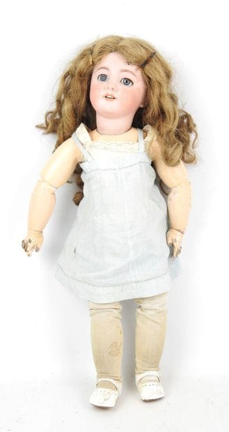 POUPEE avec tête porcelaine Jumeau, yeux...