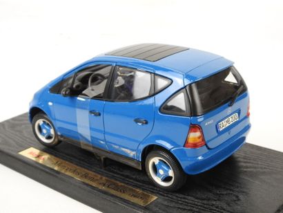 MAISTO Mercedes A 140, bleu (couleur de pré-série...