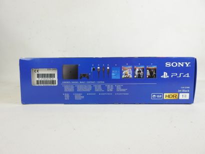 PLAYSTATION : Coffret PS4 avec console, manette...