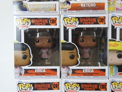 FUNKO POP : 12 figurines de collection de...