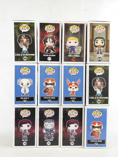 FUNKO POP : 12 figurines de collection de...