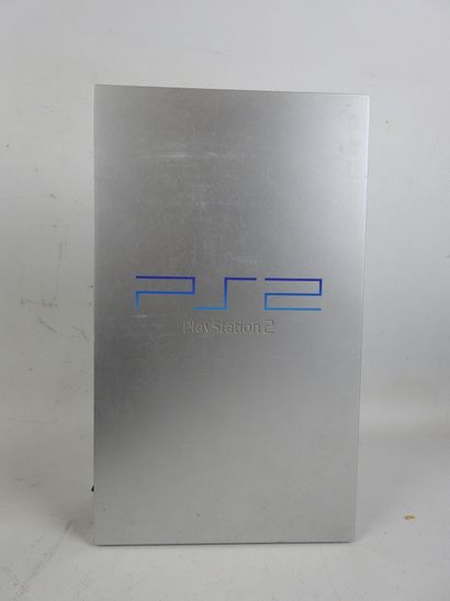 PLAYSTATION 2 : Lot comprenant 4 consoles...