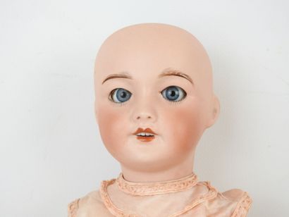 UNIS FRANCE : Poupée tête porcelaine yeux...
