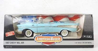 ERTL Chevrolet Bel-Air 1957 cabriolet ouvert,...