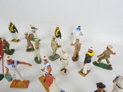 STARLUX - KERALU : Lot de divers soldats...