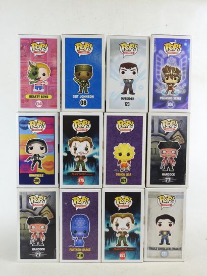 FUNKO POP : 12 figurines de collection de...