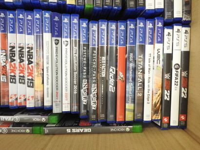 XBOX ONE - PS4 : Environ 150 jeux vidéos...