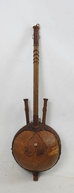 KORA : African stringed musical instrument...