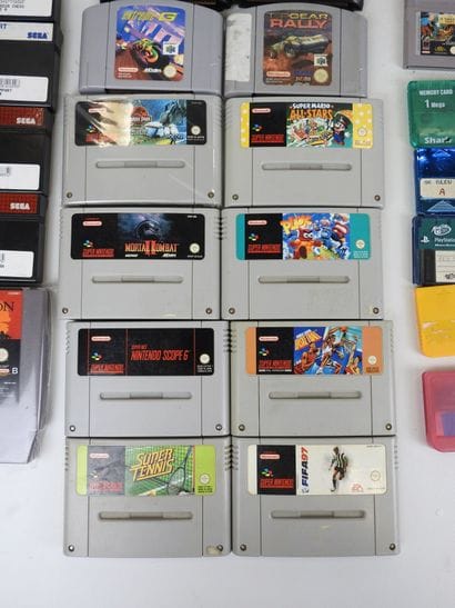 JEUX VIDEOS : Environ 70 jeux pour Nintendo...