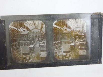 VISIONNEUSE PHOTOGRAPHIQUE en bois. H. 37...