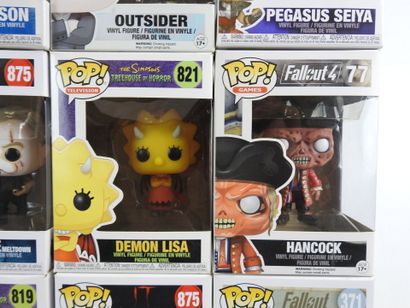 FUNKO POP : 12 figurines de collection de...