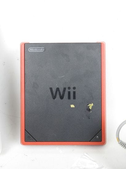 WII : Console mini rouge modèle RVL-201,...