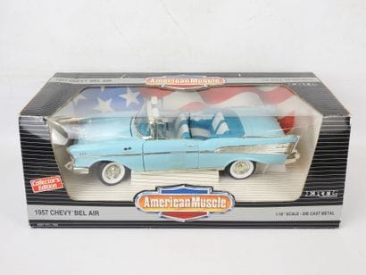 ERTL Chevrolet Bel-Air 1957 cabriolet ouvert,...