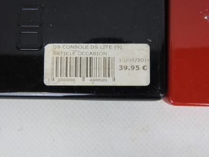NINTENDO : 5 consoles Nintendo DS blanches,...